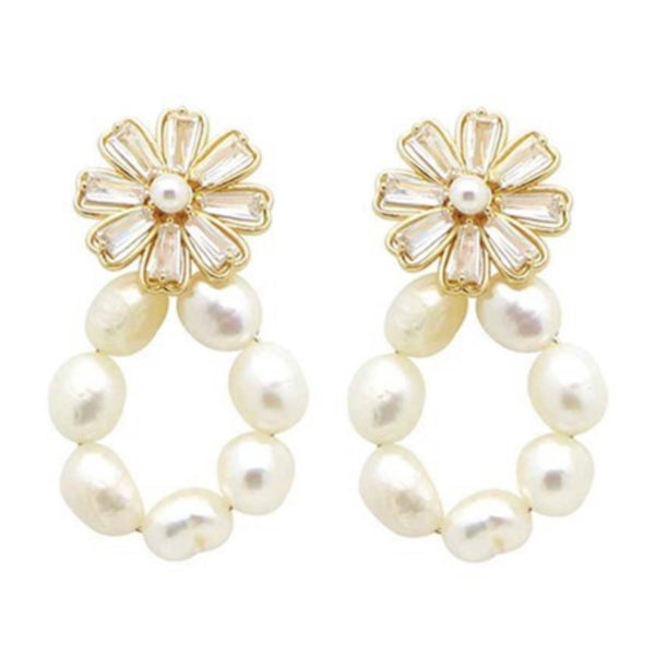 Pearl Charming Earrings