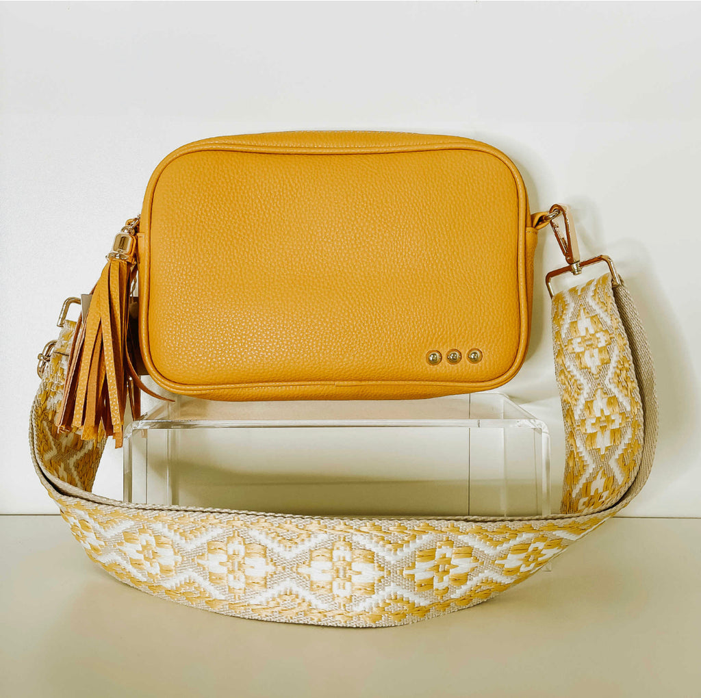 Woven Willow Camera Crossbody Bag – Canvas Salon and Day Spa